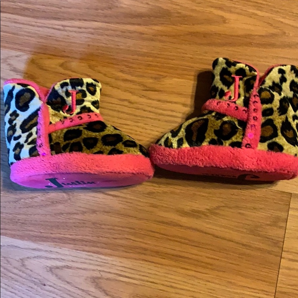Justin Boots cheetah booties